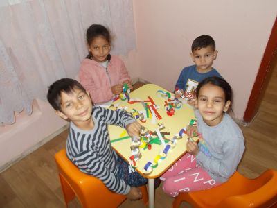 сръчни ръчички - ДГ Никола Й. Вапцаров - Гранит